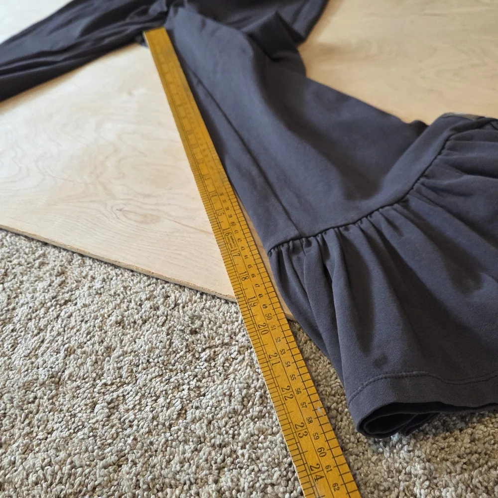 Matilda Jane Womens Gray Big Ruffle Pants Capris XS - Picture 12 of 12